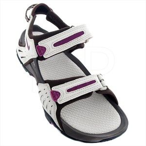 RARE Nike womens Santiam 4 Snadals Size 9 White